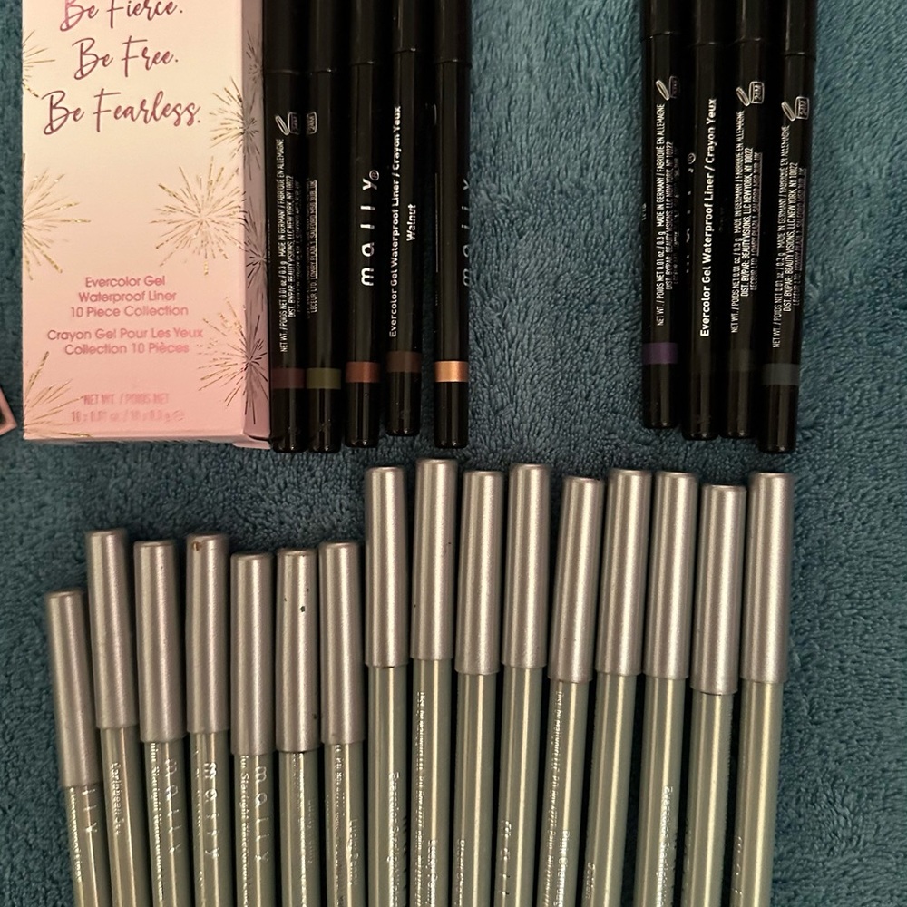 Sold - Picture 2 of 16